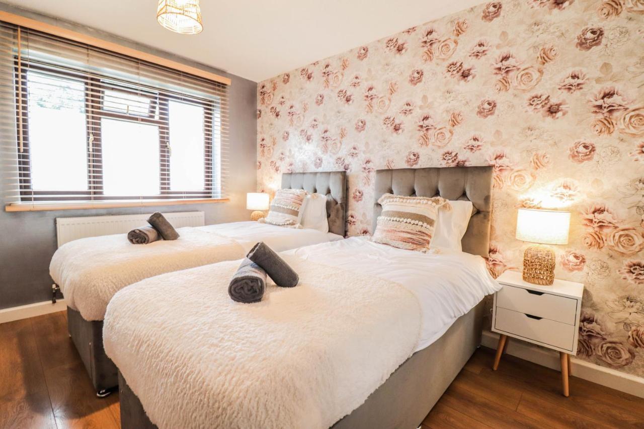 Spacious 1 Bed Flat-Free Parking Хитроу Экстерьер фото